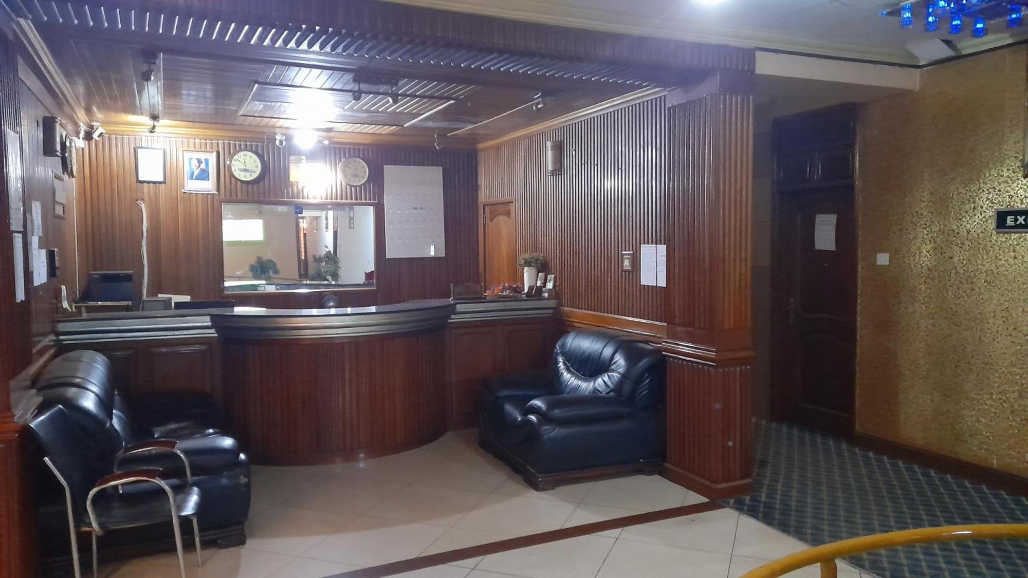 New Jbk Hotel Kampala Exterior foto