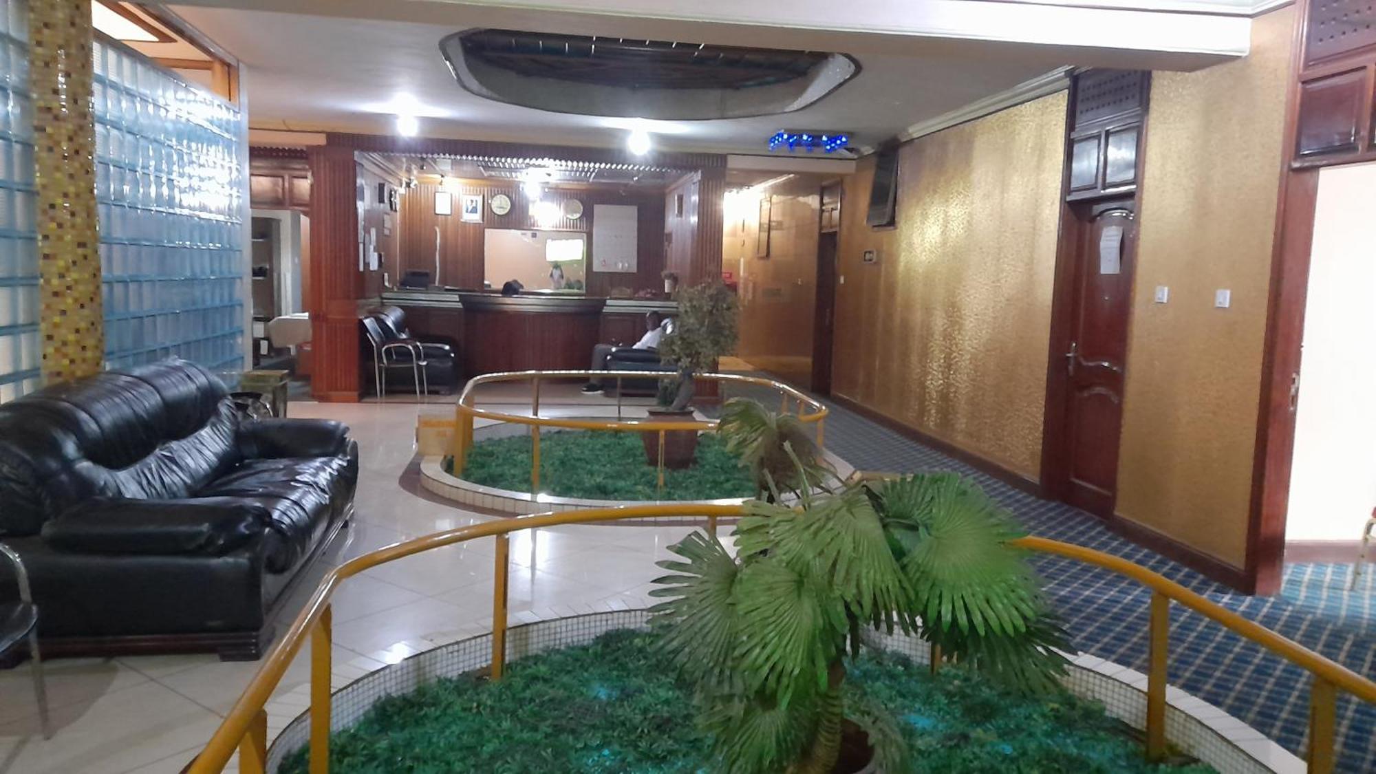 New Jbk Hotel Kampala Exterior foto