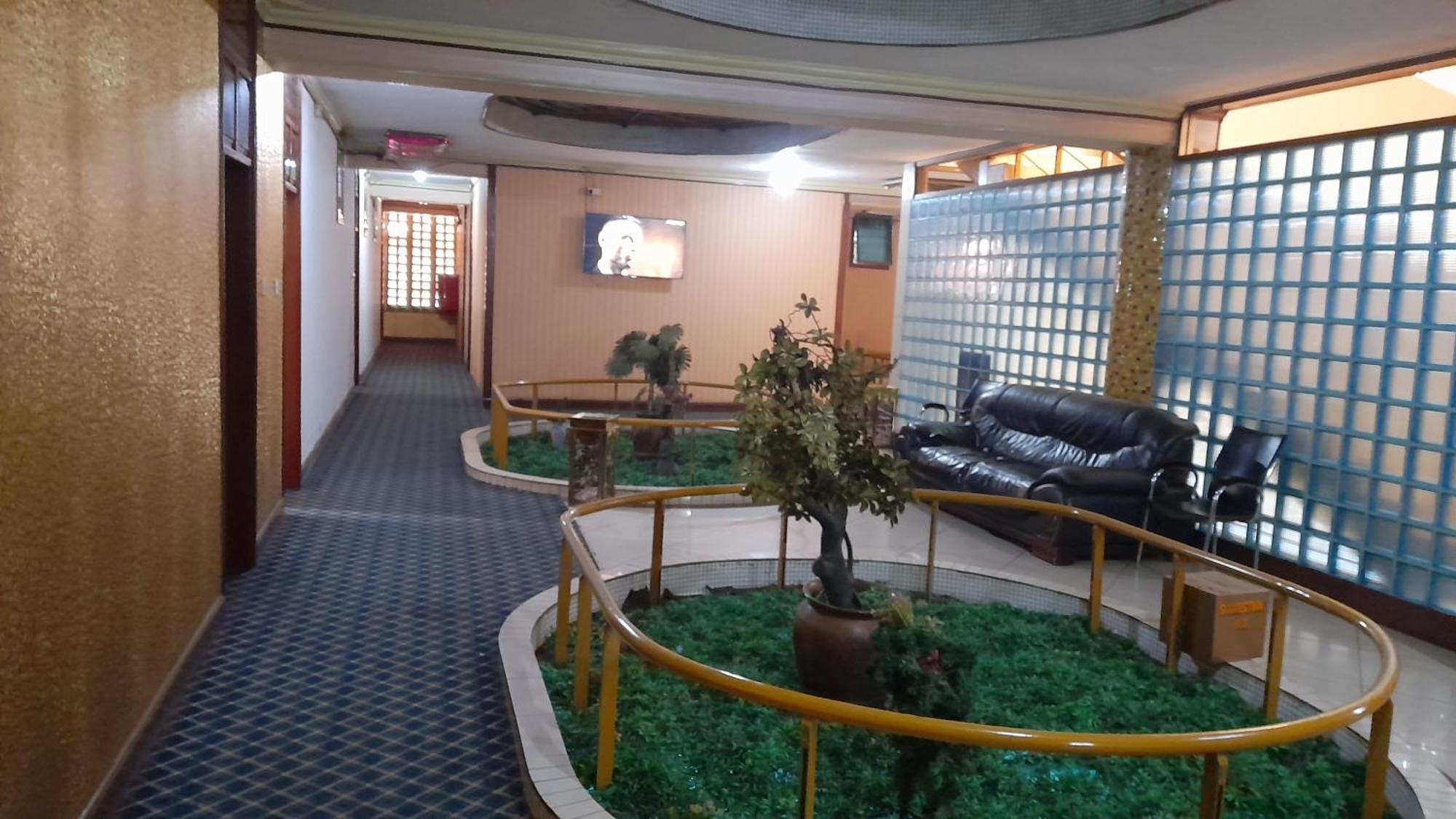 New Jbk Hotel Kampala Exterior foto